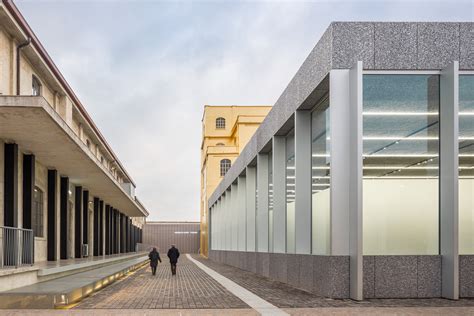 specchio d'acqua fondazione prada esterno|fondazione prada museum.